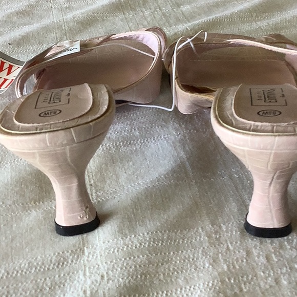 2 pair Basic Editions Crocodile Embossed 2” Heel Strappy Sandals in Pink/Black - Picture 7 of 11